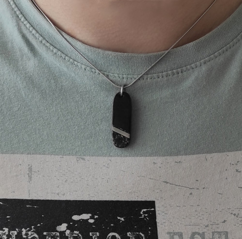 Ebenový náhrdelník s obsidiánem — foto 3