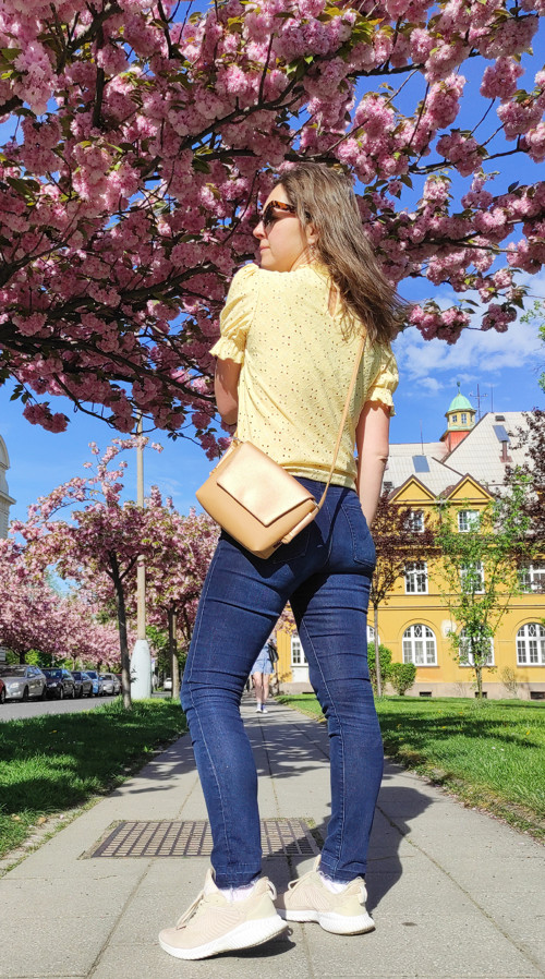 Iris mini bag velbloudí s meruňkovou — foto 2