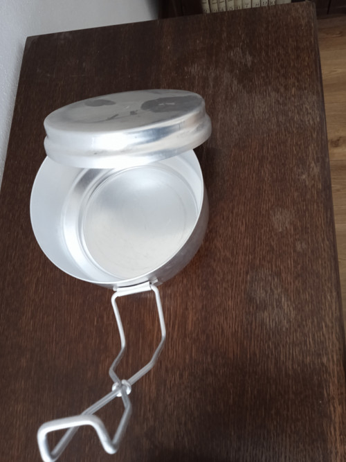 Starý hliníkový ešus — foto 2