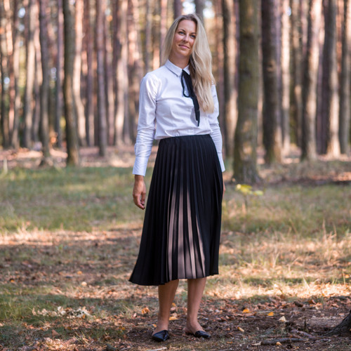 Černá plisovaná sukně — foto 3