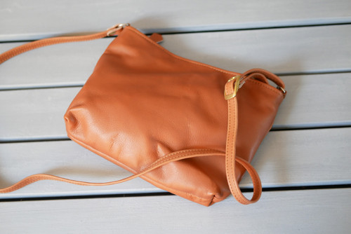 Anna - stylová kožená kabelka crossbody — foto 2