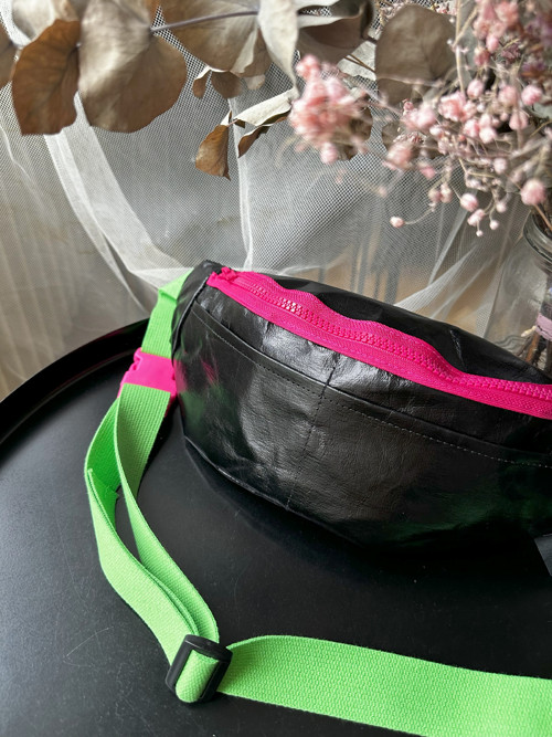 Papírová ledvinka // black shiny neon — foto 2