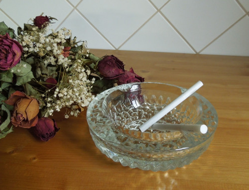 Pěkný retro skleněný popelník — foto 4