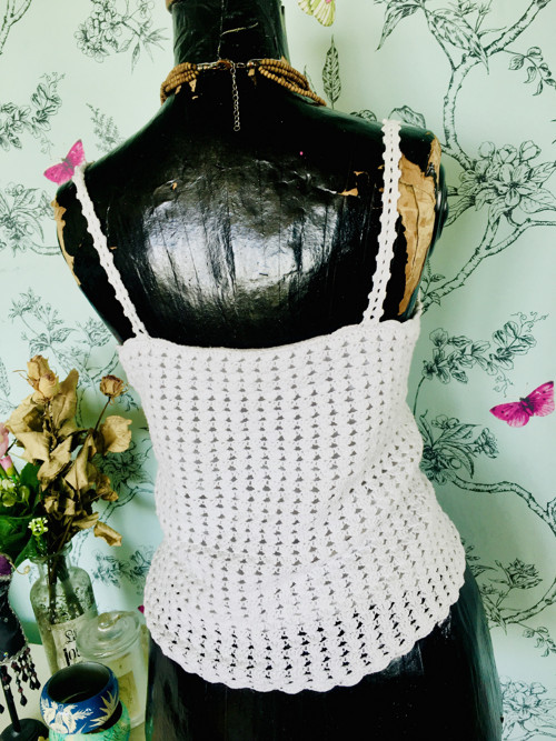 Top boho háčkovaný — foto 3