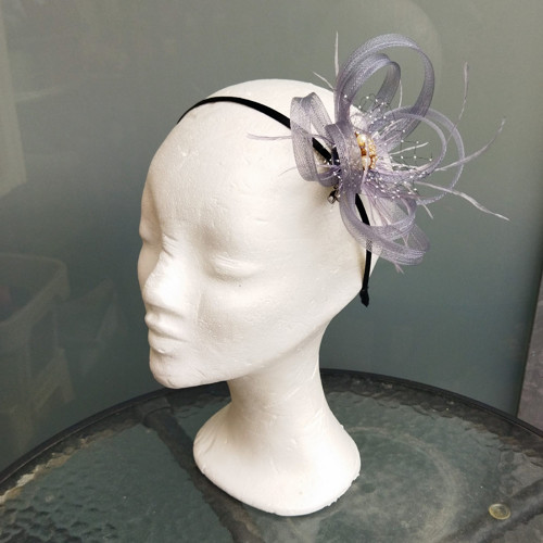 Šedé odstíny Fascinator — foto 6
