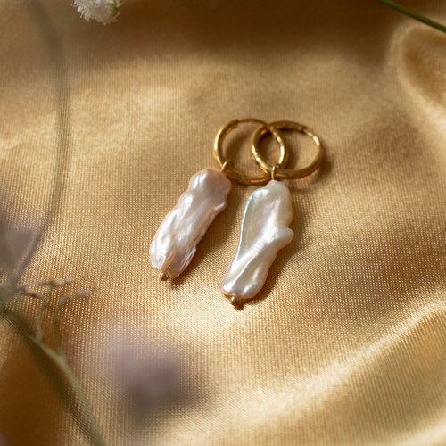 Bílá keshi perla - podlouhlá č. 1 — foto 3