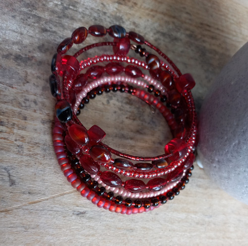 Náramek červenočervený — foto 3