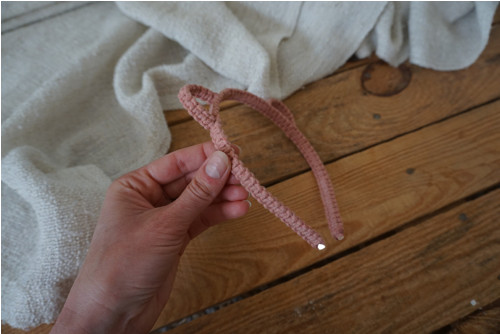Macrame čelenka - Pudrový medvídek — foto 2