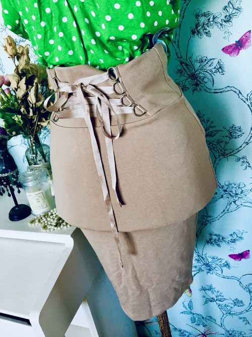 Sukně pencil camel, pin-up look — foto 2