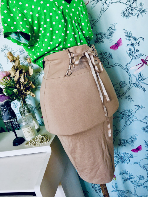 Sukně pencil camel, pin-up look — foto 3