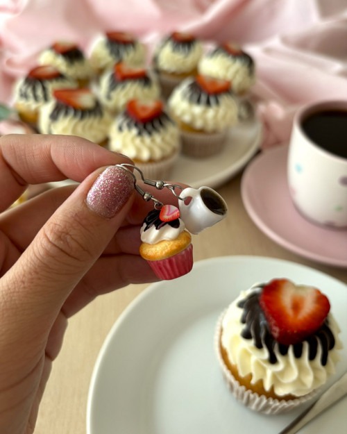 Náušnice DEWEWE cupcake a káva (visačky) — foto 3