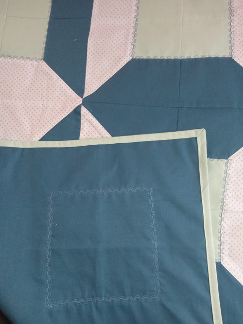 Modrý kříž - patchwork ubrus — foto 2
