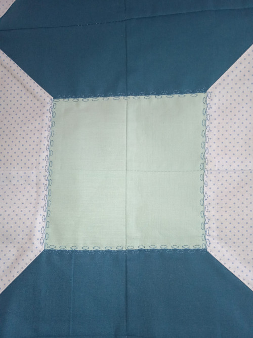 Modrý kříž - patchwork ubrus — foto 3