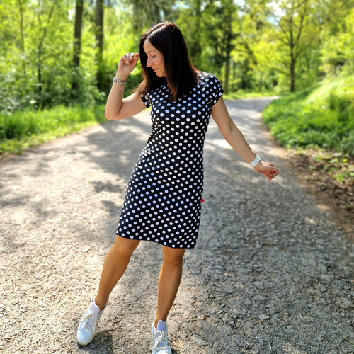 Černé puntíkaté šaty...XL — foto 3