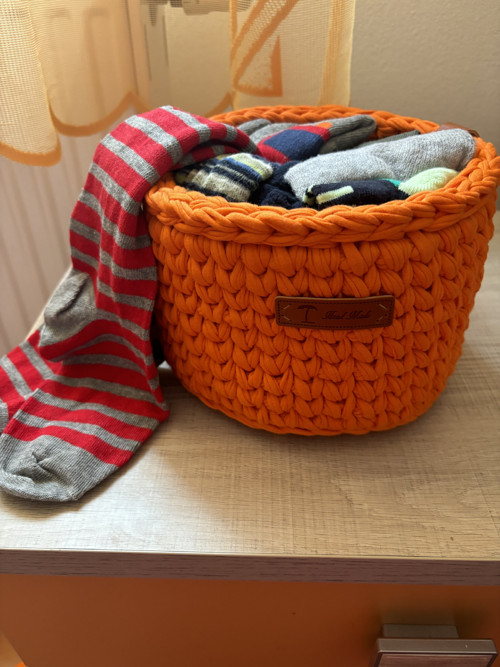Háčkovaný košík oranžový — foto 3