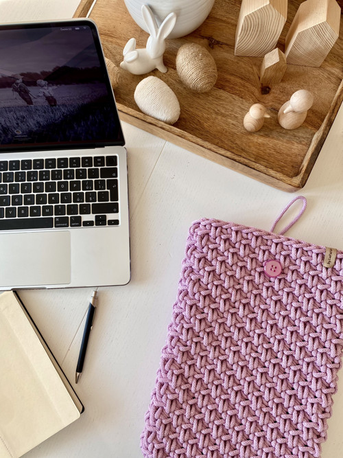 Háčkovaný obal na notebook nebo tablet různé barvy — foto 4