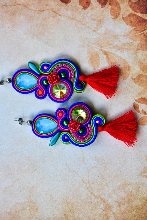 Soutache farebné strapcové náušnice — foto 3