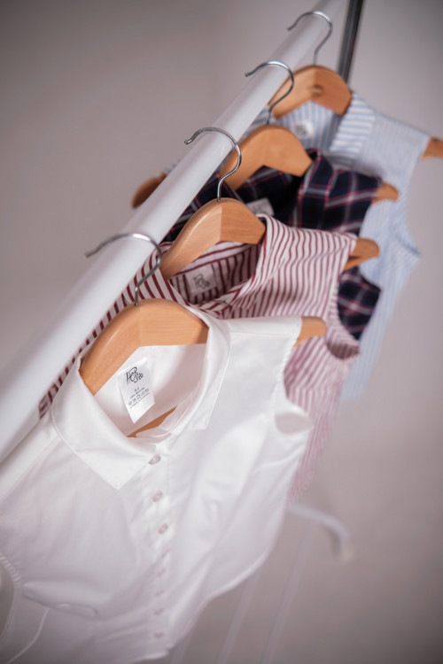 Biely nekrčivý top — foto 3
