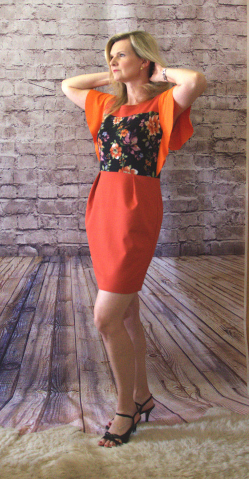 Šaty - Apricot - Vel. 44 — foto 4