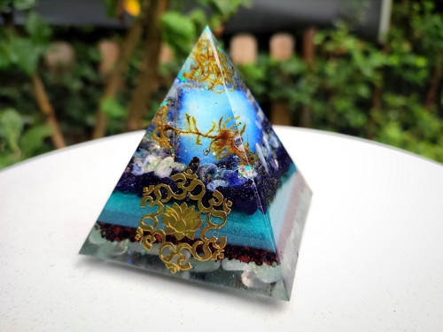 Orgonit velká pyramida, poklad v lese — foto 2