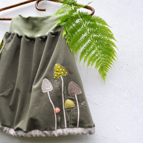 Houbičková khaki sukně — foto 2