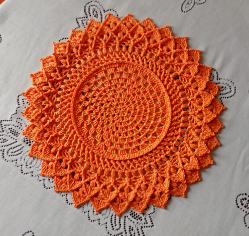 Oranžová reliéfní dečka — foto 3