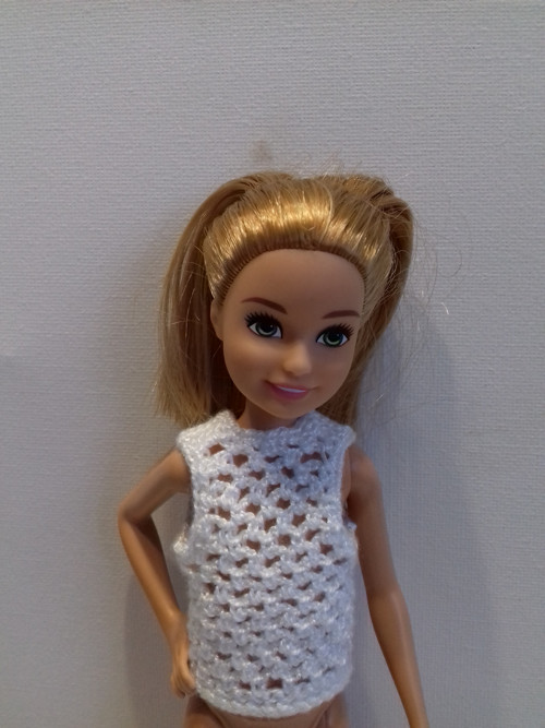 Háčkovaná halenka pro panenku Stacii — foto 2