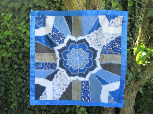 Mandala ,, Květ z modré planety " — foto 5