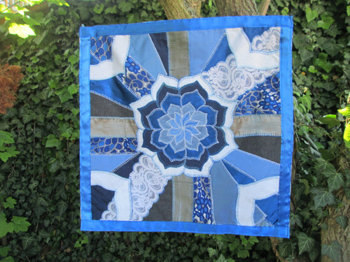 Mandala ,, Květ z modré planety " — foto 6