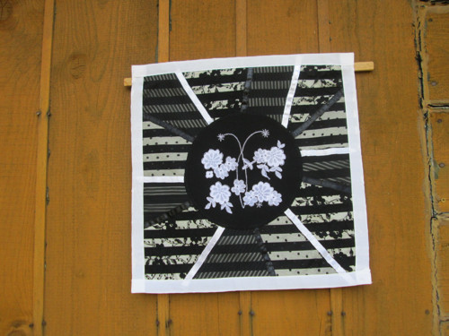 Mandala ,, Motýlí Jin - Jang " — foto 4