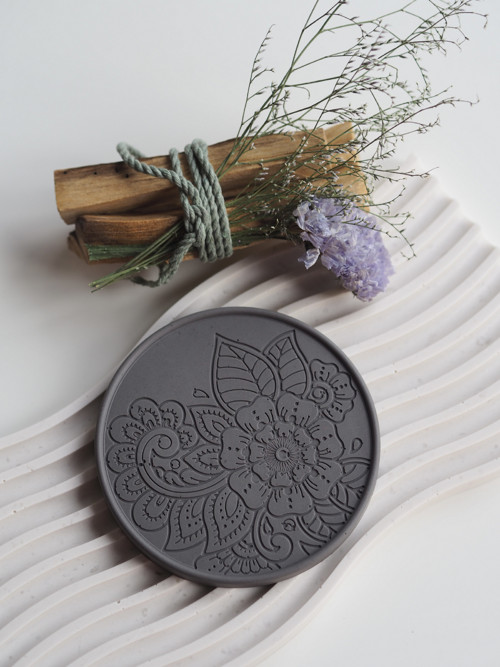 Šedý podtácek mandala - jesmonite — foto 3