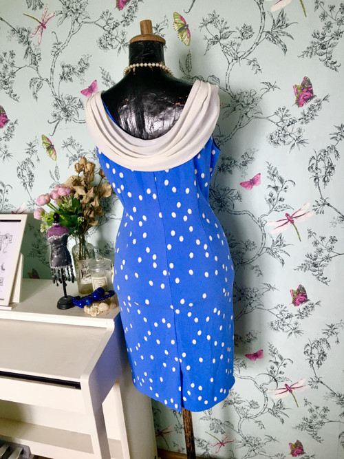 Šaty dots, retro padesátkový look — foto 5