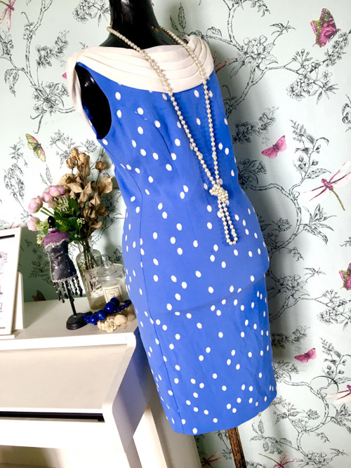 Šaty dots, retro padesátkový look — foto 3
