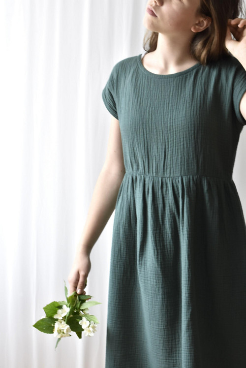 Mušelínové šaty - old green — foto 2