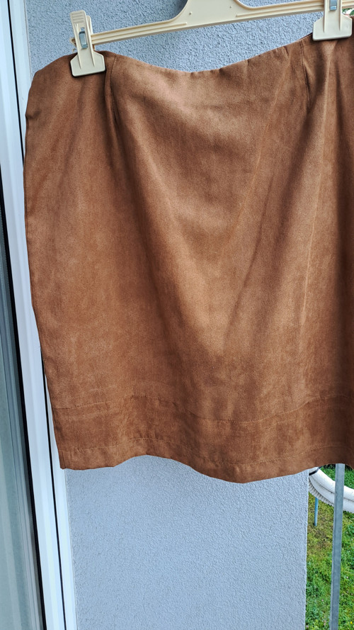 Sukně vpředu na zip — foto 4