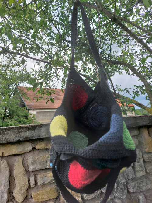 Taška háčkovaná barevné puntíky — foto 2