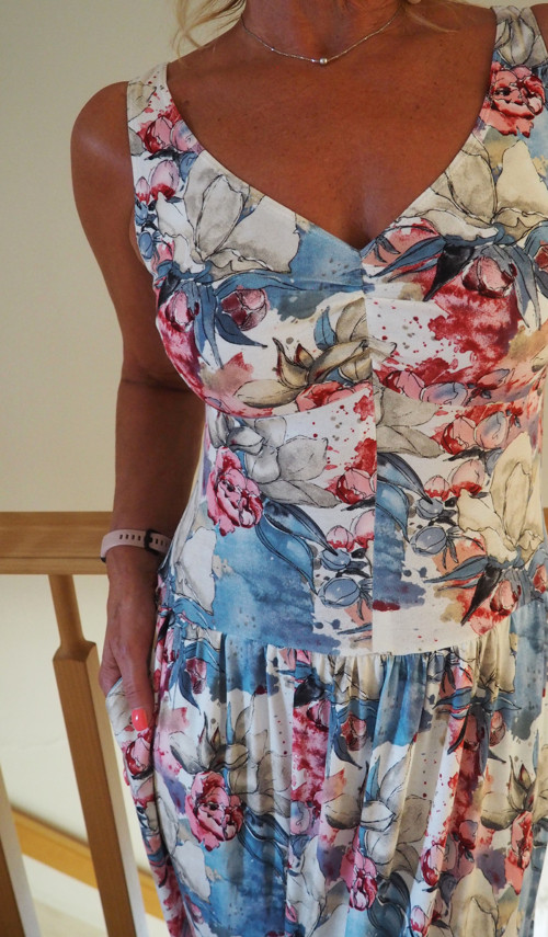 Živůtkové maxi šaty — foto 5