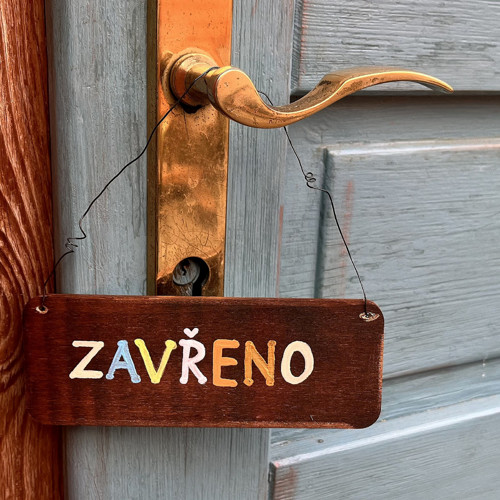 Cedulka PŘIJDU HNED a ZAVŘENO — foto 2