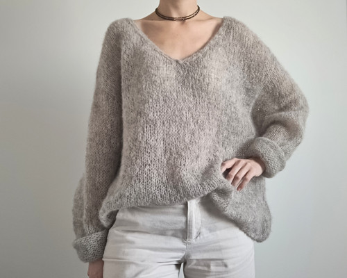 Lehký pletený svetr — foto 2