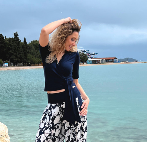 Tunika s mašlovým vázáním tmavě modrá — foto 3