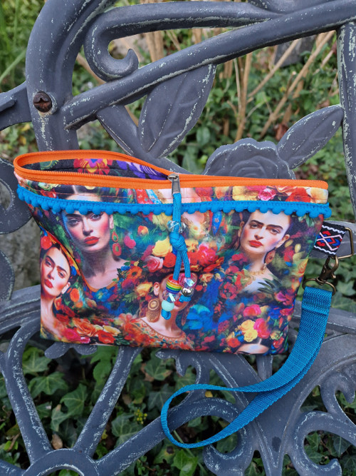 * etuje ~ taštička ~ frida — foto 2