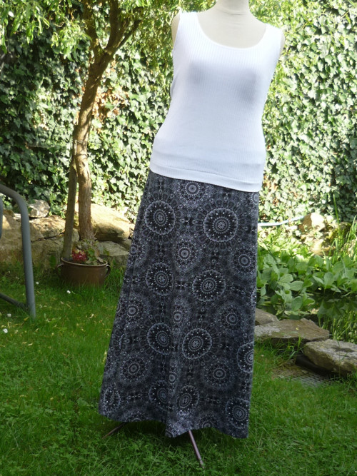 Sukně - černobílé mandaly (vel. L) — foto 2