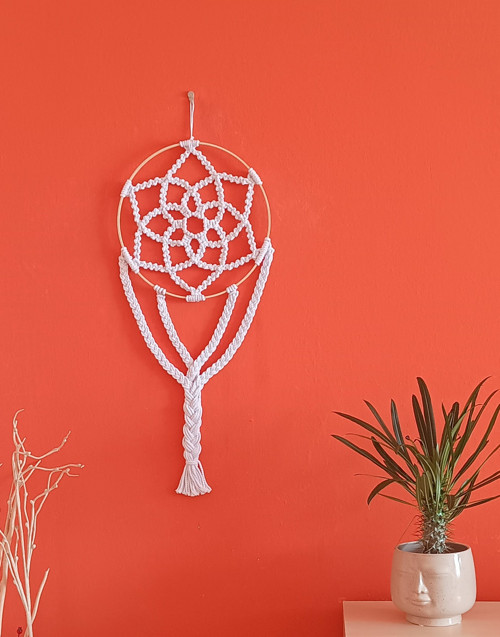 Macramé mandala dekorácia biela — foto 3
