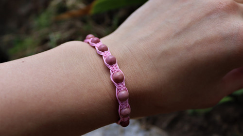 Náramek macramé "růžový rodonit" — foto 2
