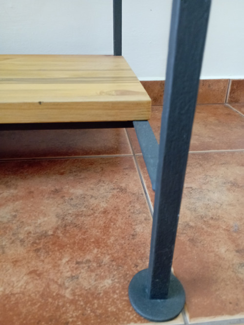 Industriální pracovní stůl — foto 5