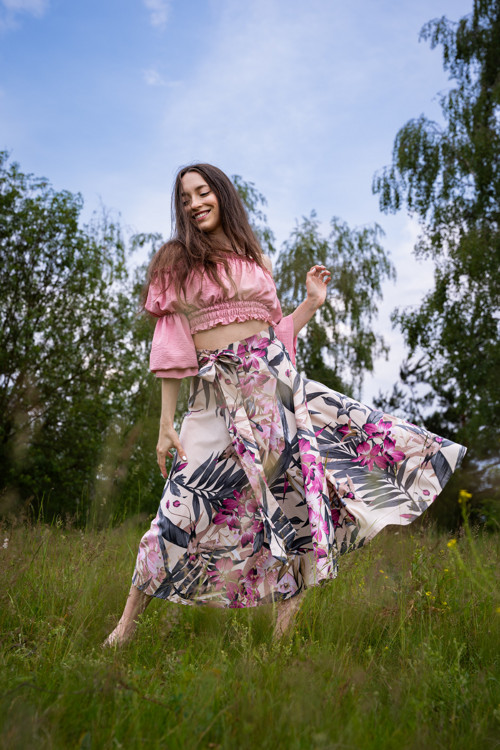 Midi Kolová - Růžová Paradise — foto 3