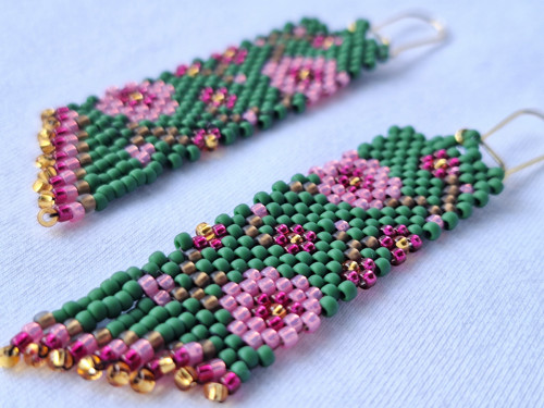 Pink Flower Beaded Earrings — foto 6