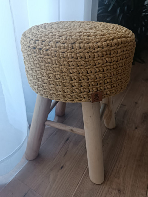 Stolička S Háčkovaným Potahem — foto 2