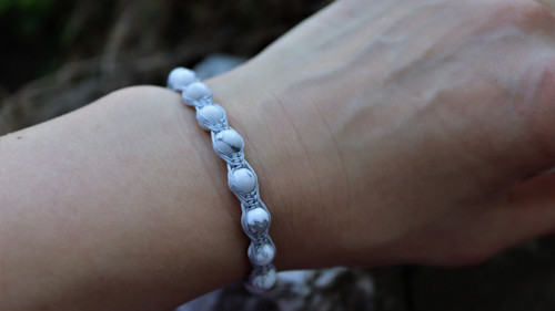 Náramek macramé "andělský howlit" — foto 2