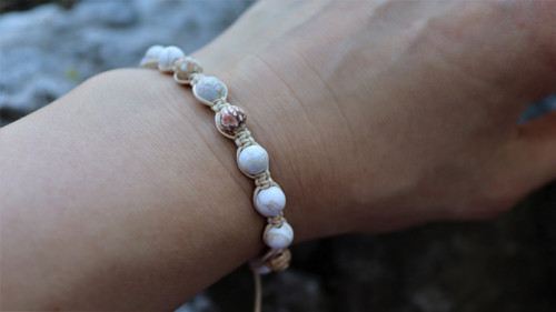 Náramek macramé "písečný regalit" — foto 3